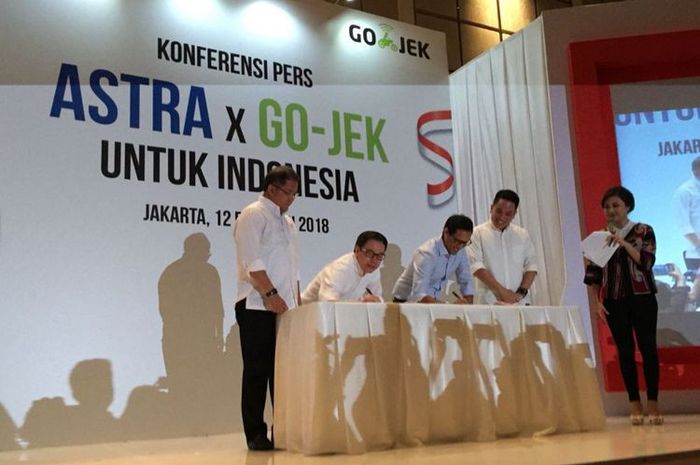 Astra X Gojek