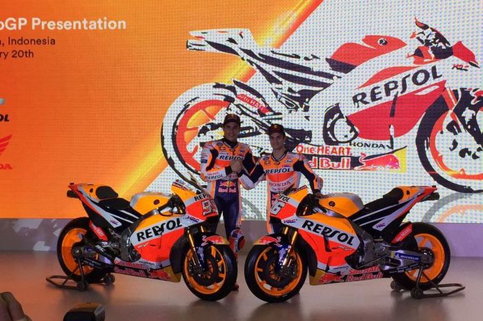 Marc Marquez dan Dani Pedrosa kenalkan motor barunya RC213V untuk musim balap 2018