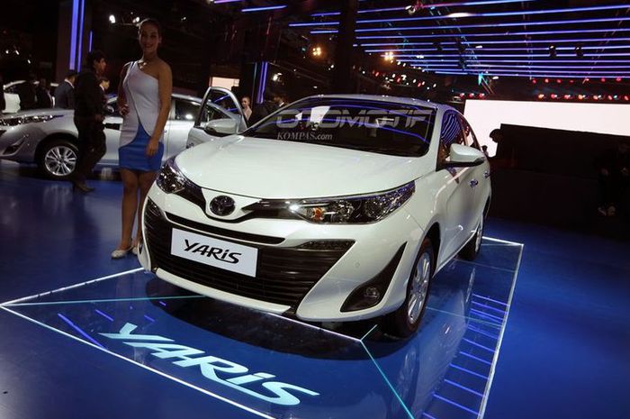 oyota Yaris sedan di Delhi Auto Expo 