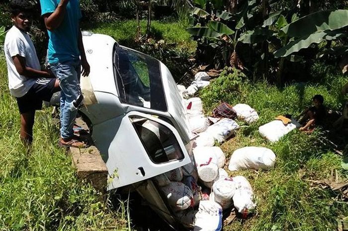 Pikap nyunsep di Nunukan Kalimantan Utara, Rabu (9/5/2018)