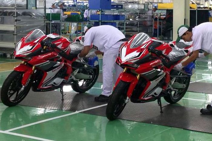 Produksi Honda CBR250RR di pabrik Karawang