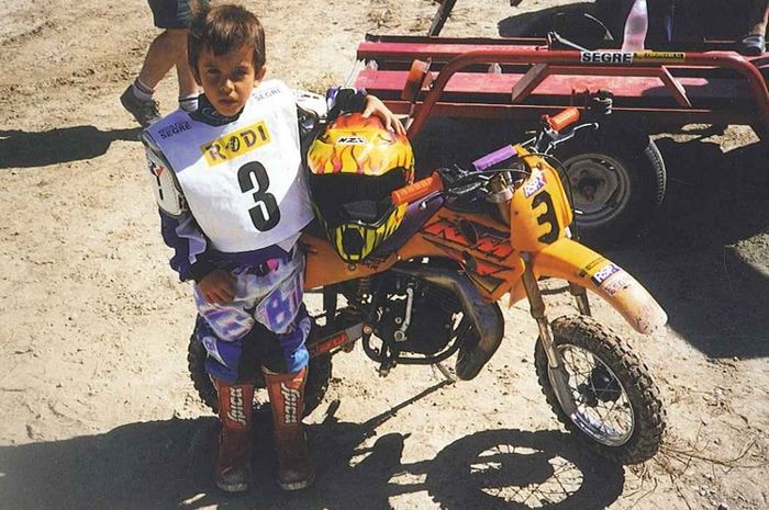 Marc Marquez kecil membalap di trek tanah, bukan aspal