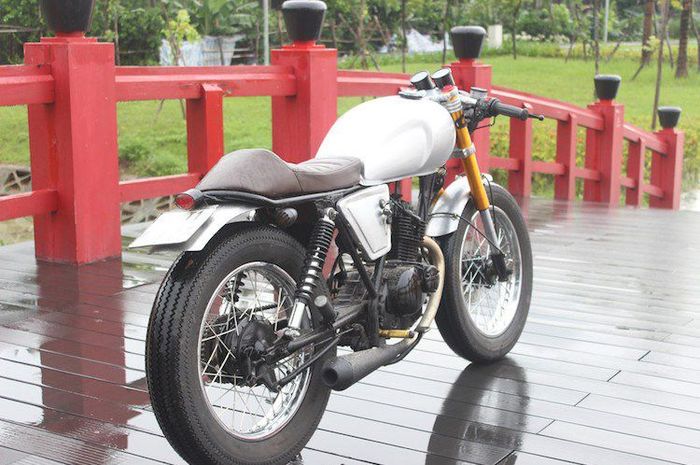 Suzuki Thunder menawan pakai gaya cafe racer