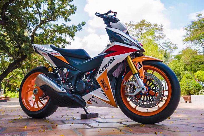 Supra GTR tampil sangar pakai limbah moge