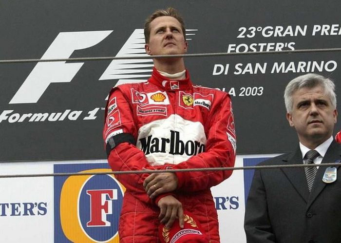 Michael Schumacher dapat menjaga emosinya saat balapan dan memenangkan GP F1 San Marino 2003