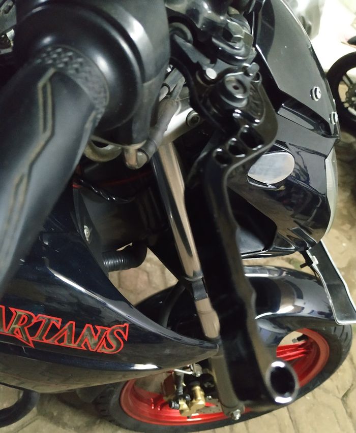 Lampu Sein di Handel Rem/Kopling (Gbr.3)