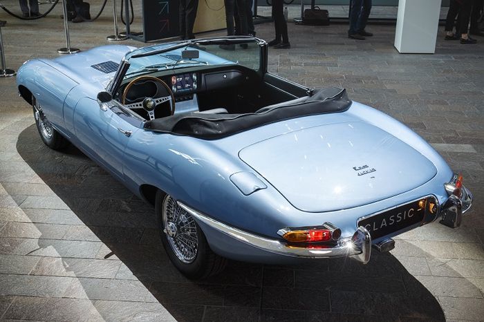 Jaguar E-Type Zero Mobil Klasik Tanpa Emisi