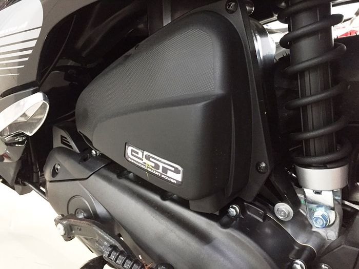 Filter udara generasi 2 dan 3 letaknya di atas CVT beda dengan generasi 1