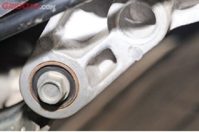 Engine mounting motor 2025