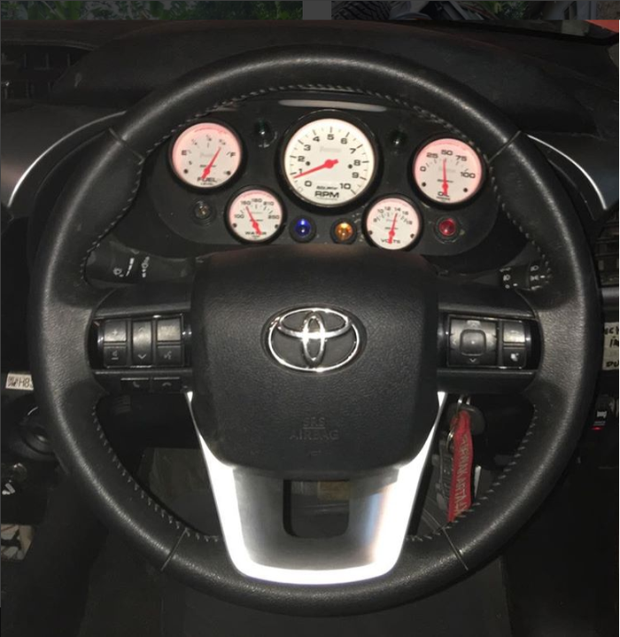 Speedometer asli Toyota Hilux sudah dipensiunkan