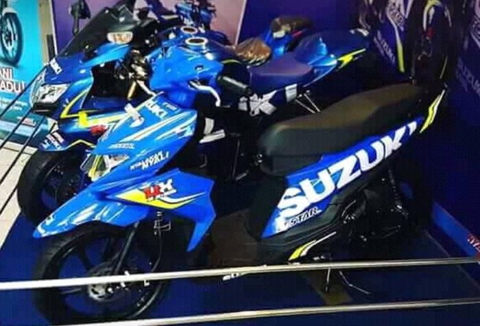 Suzuki Nex II dengan livery Suzuki Ecstar MotoGP