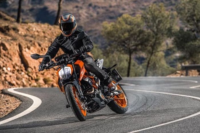 KTM recall Duke 390