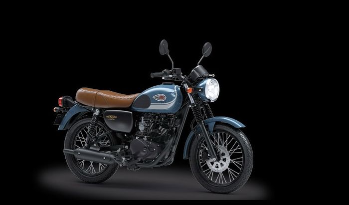 Salah satu warna Kawasaki W175 SE adalah warna biru