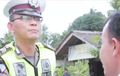 Kocak, Video Pemotor Hindari Razia, Jadi Sok Kenal Sok Deket