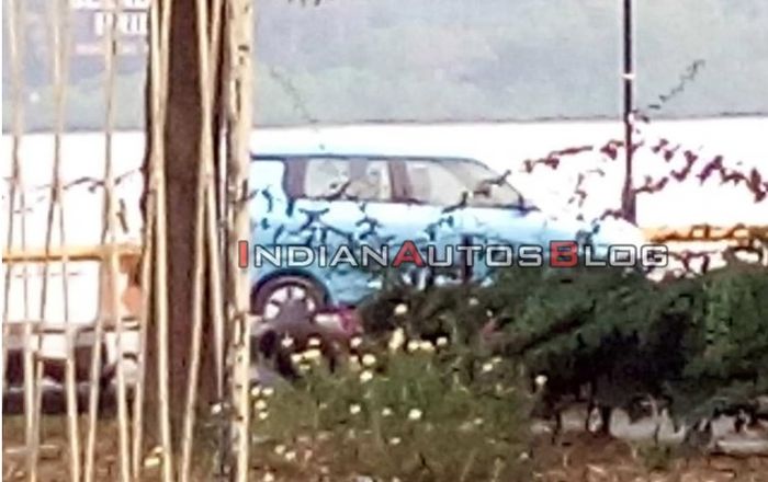 Sosok mobil misterius diduga sebagai Suzuki Wagon R baru