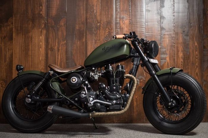Royal Enfield  garapan Bulleteer Customs