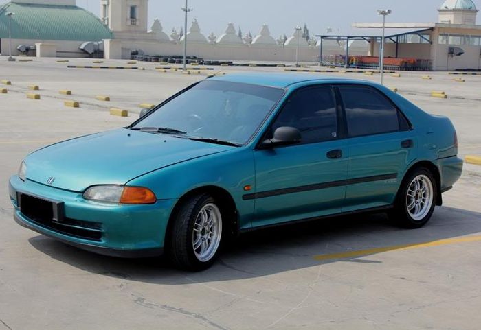 Ilustrasi Honda Civic Genio yang diproduksi tahun 1992 - 1995