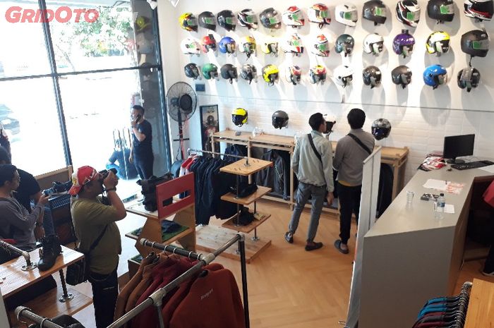 RSV store yang baru dibuka di Kebon Jeruk, Jakarta Barat