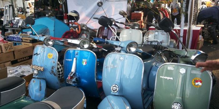 Sayangnya, Vespa 2-tak dilarang untuk ikut pawai