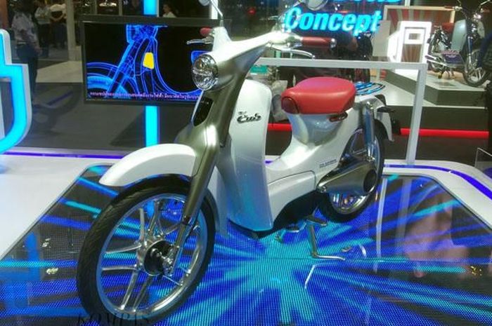 EV Cub, sepeda motor listrik buatan Honda yang dipamerkan di Bangkok International Motor Show 2016. 