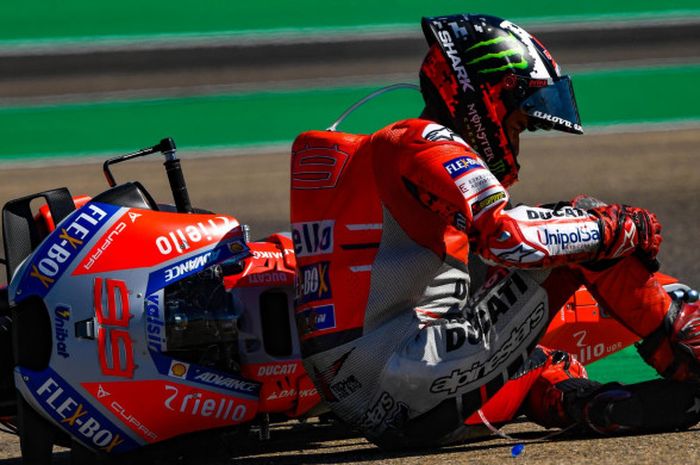 Jorge Lorenzo alami cedera serius