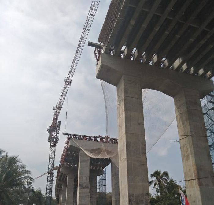 Progres pembangunan Jembatan Kali Kenteng memasuki tahap akhir