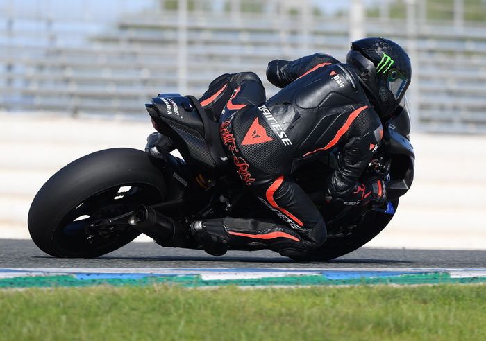 Lewis Hamilton mencoba motor Yamaha R1 milik tim superbike Pata Yamaha tahun 2018