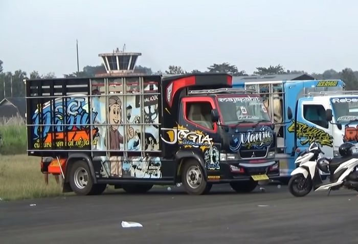 Video ajang balap drag race truk pertama di Yogyakarta, Indonesia