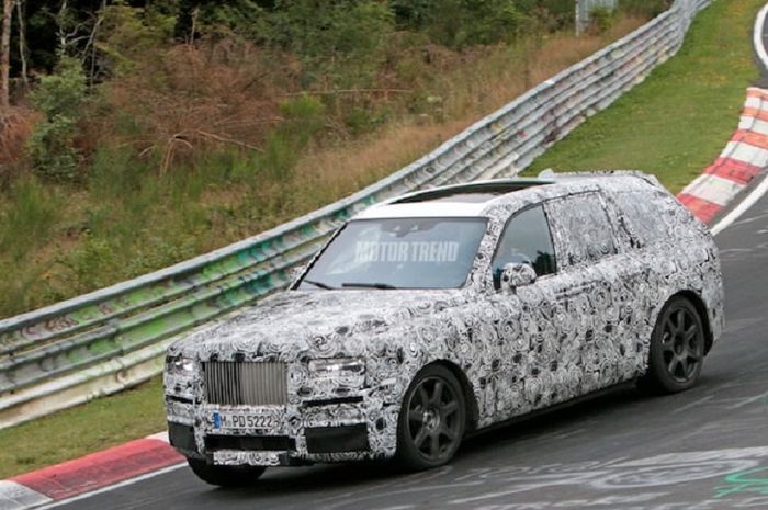 SUV Rolls-Royce di Nurburgring