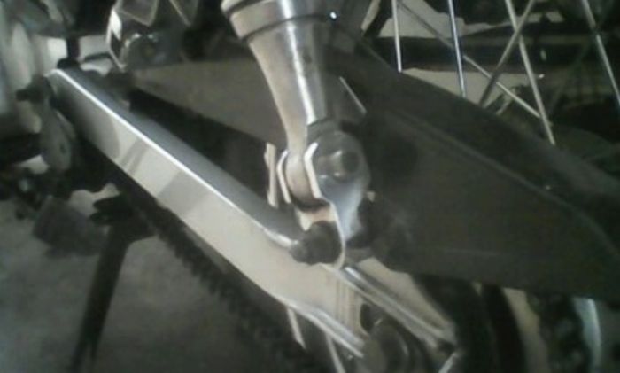 Posisi tumpuan sok setelah menggunakan peninggi