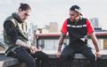 Lewis Hamilton Kongkow Bareng Pesepakbola Hector Bellerin, Ngapain ya Mereka?