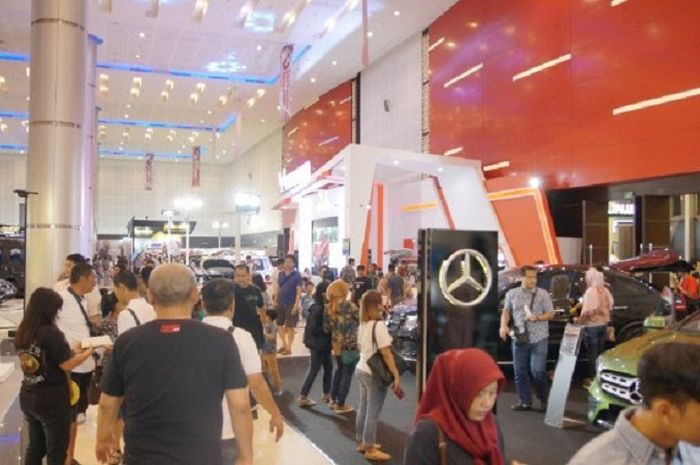 Pengunjung GIIAS Surabaya Auto Show 2018 melampaui target