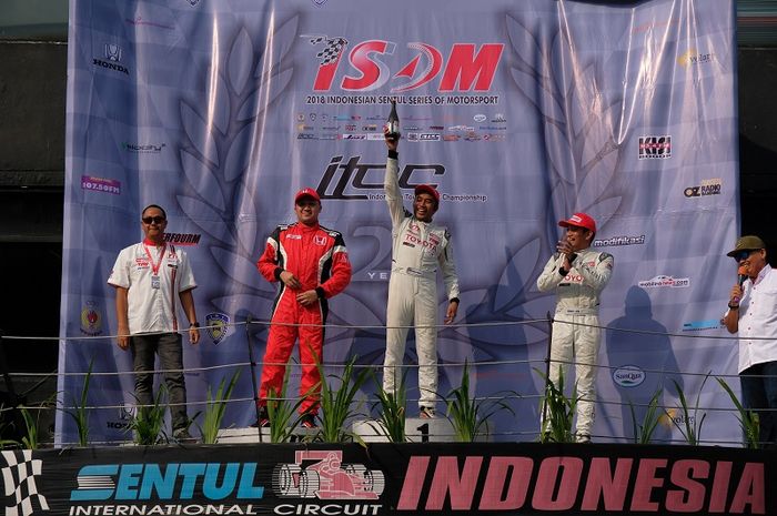 Pembalap TTI Haridarma Manopo sukses menorehkan hasil  positif  dengan keberhasilannya merebut posisi pertama di kelas Kejurnas Indonesia Touring Car Championship (ITCC) 1.600 MAX round.