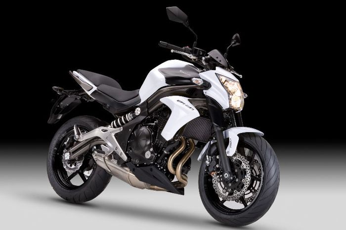 Kawasaki ER-6n, Lagi Cari Sekennya? Harga Pasarannya Cuma Segini -  GridOto.com