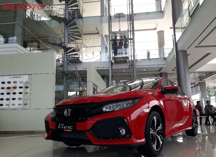 All New Civic Turbo di diler Honda Nusantara MT Haryono