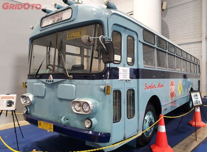 Bus yang awalnya milik TNI Angkutan Udara, Mitsubishi FUSO R Series 470, tahun 1963