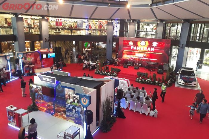 Pameran modernisasi polantas sebagai implementasi tahun keselamatan untuk kemanusiaan.