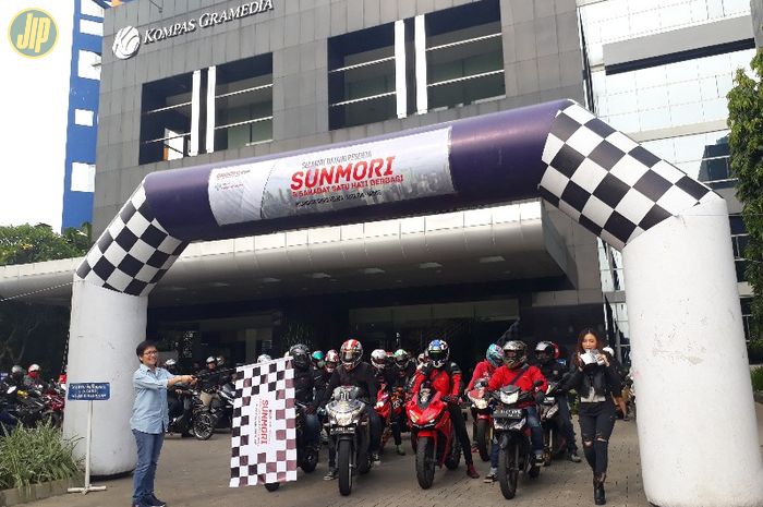 GridOto.com bersama Yayasan Astra Honda Motor (YAHM) dan komunitas melakukan Sunmori berbagi satu hati