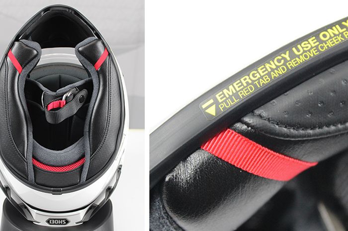 Petunjuk tempat slot EQRS pada helm