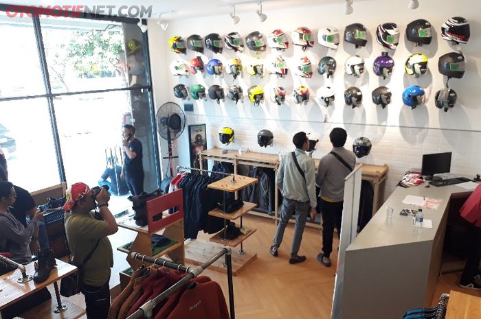 RSV store yang baru dibuka di Kebon Jeruk, Jakarta Barat