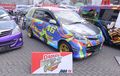 Puluhan Mobil Daihatsu Tebar Pesona di Malang