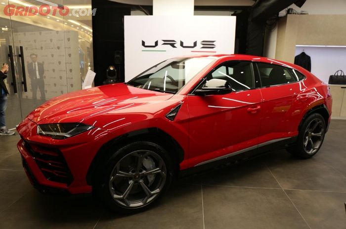 Lamborghini Urus resmi meluncur di Indonesia