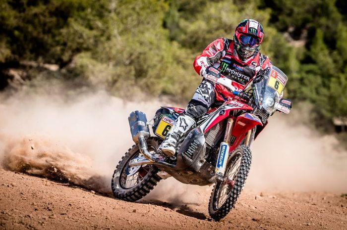 Paulo Goncalves akan memakai nomor #6 pada motor Honda CRF450 rally di Reli Dakar 2018