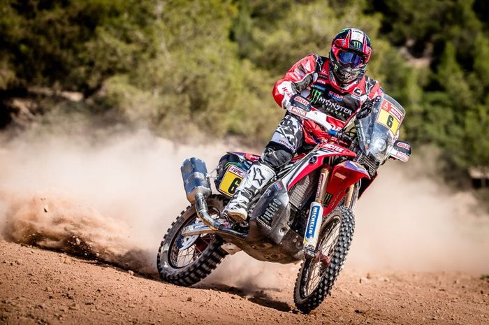 Paulo Goncalves akan memakai nomor #6 pada motor Honda CRF450 rally di Reli Dakar 2018