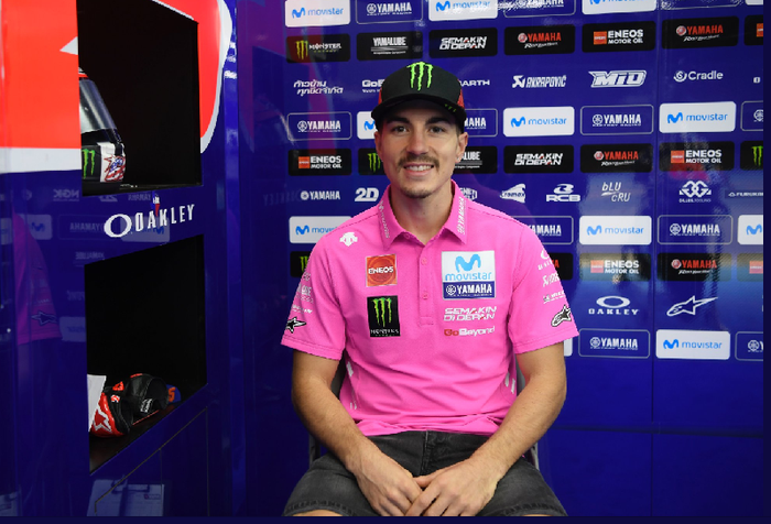 Maverick Vinales pakai baju pink di MotoGP Jepang 2018