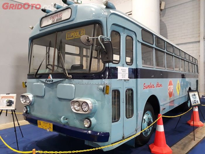 Bus yang awalnya milik TNI Angkutan Udara, Mitsubishi FUSO R Series 470, tahun 1963