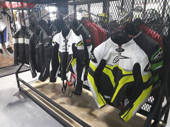 Koleksi jaket Alpinestars di Prime Gears Bintaro