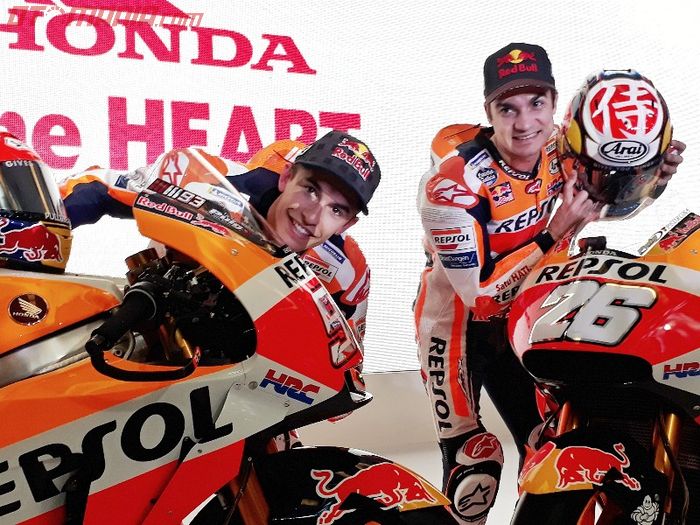 Marc Marquez dan Dani Pedrosa saat presentasi tim Repsol Honda di JIEXPO Kemayoran, Jakarta Pusat