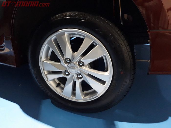 Pelek New Datsun GO berukuran 14 inci dengan desain baru