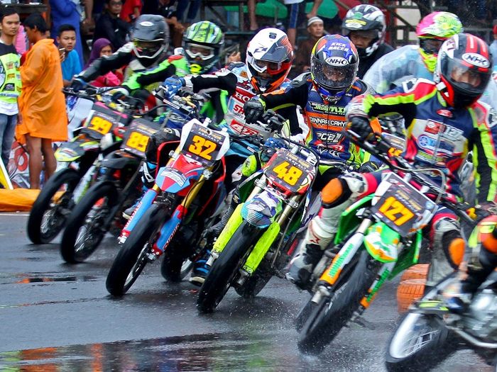 gelaran race di guyur hujan